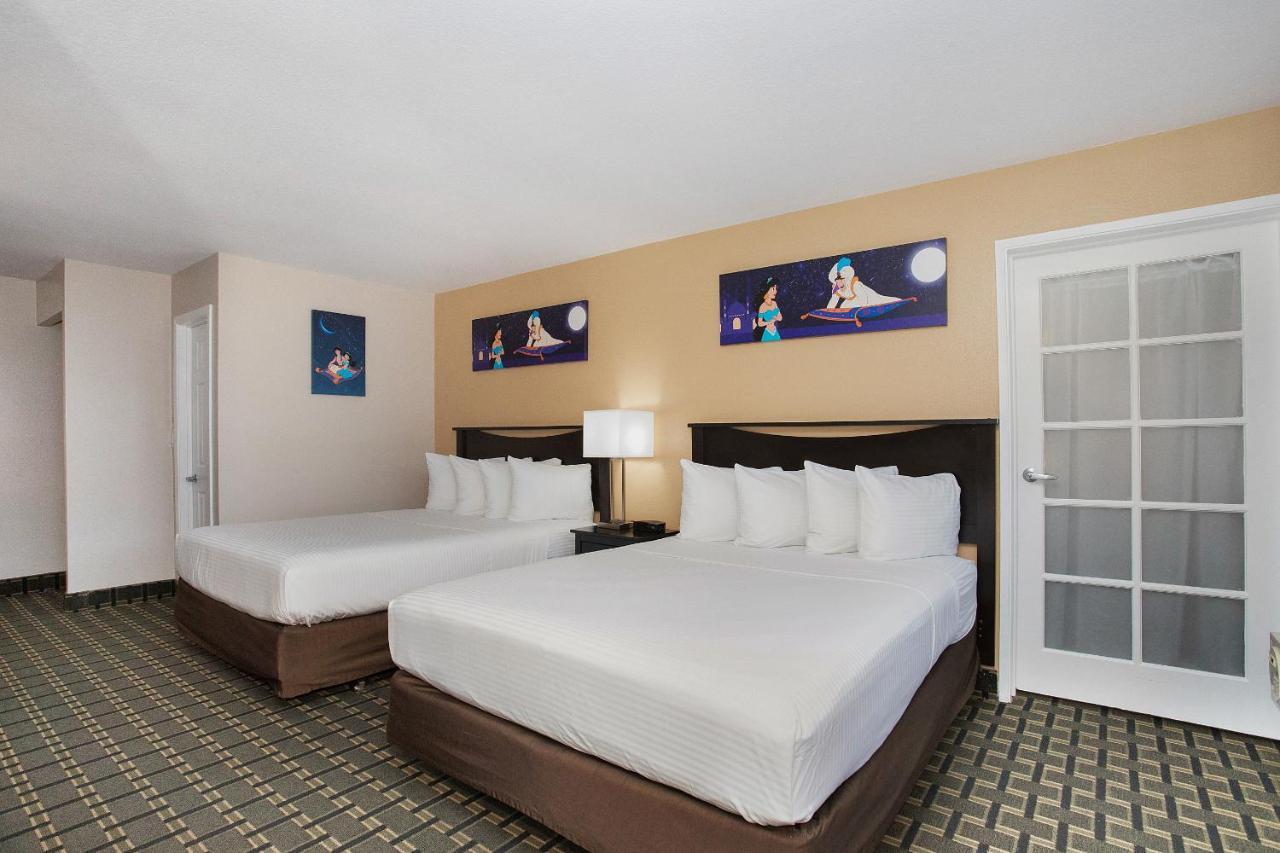 Stanford Inn & Suites Anaheim Bagian luar foto