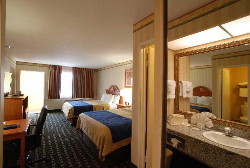 Stanford Inn & Suites Anaheim Bagian luar foto